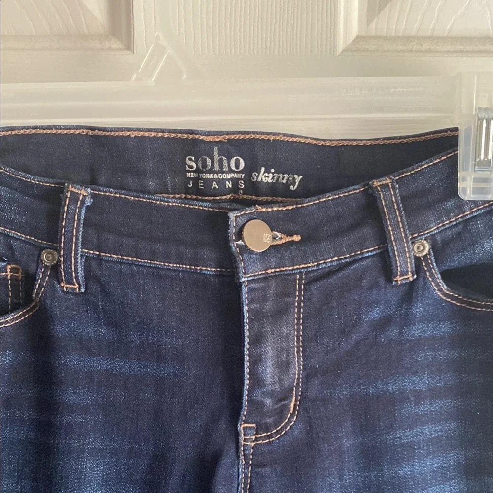 Blue Skinny Jeans Soho NY & Co Size 6 Dark Wash and Subtle Fading Relaxed Fit